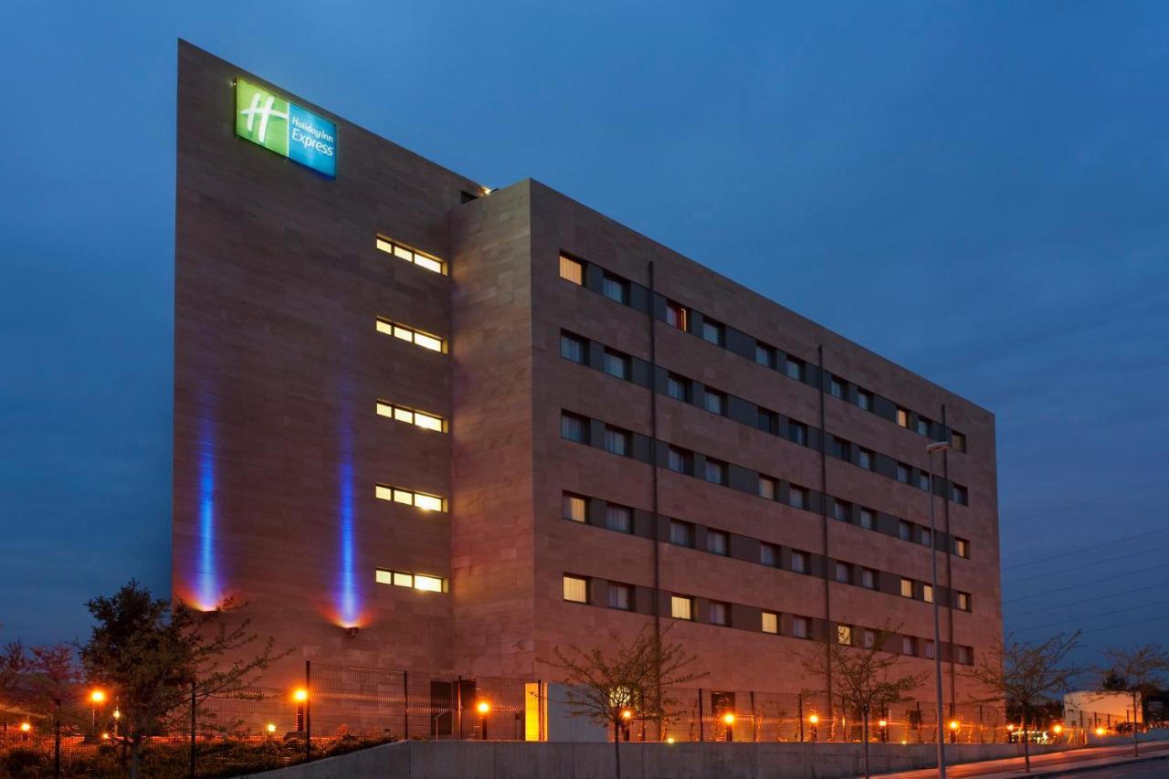 Holiday Inn Express Sant Cugat, An Ihg Hotel Sant Cugat del Vallès Esterno foto