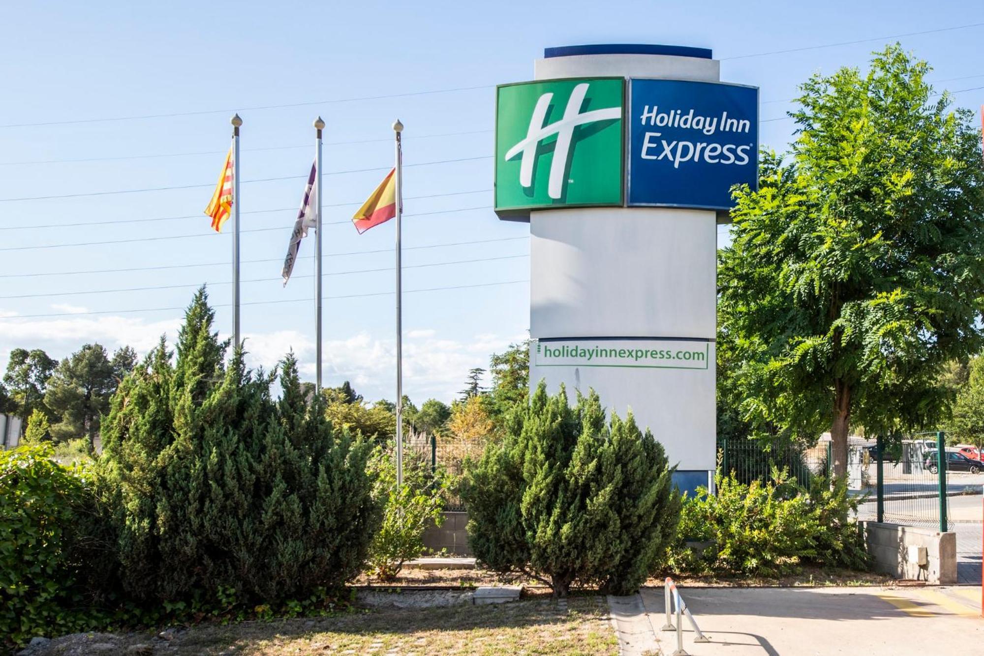 Holiday Inn Express Sant Cugat, An Ihg Hotel Sant Cugat del Vallès Esterno foto